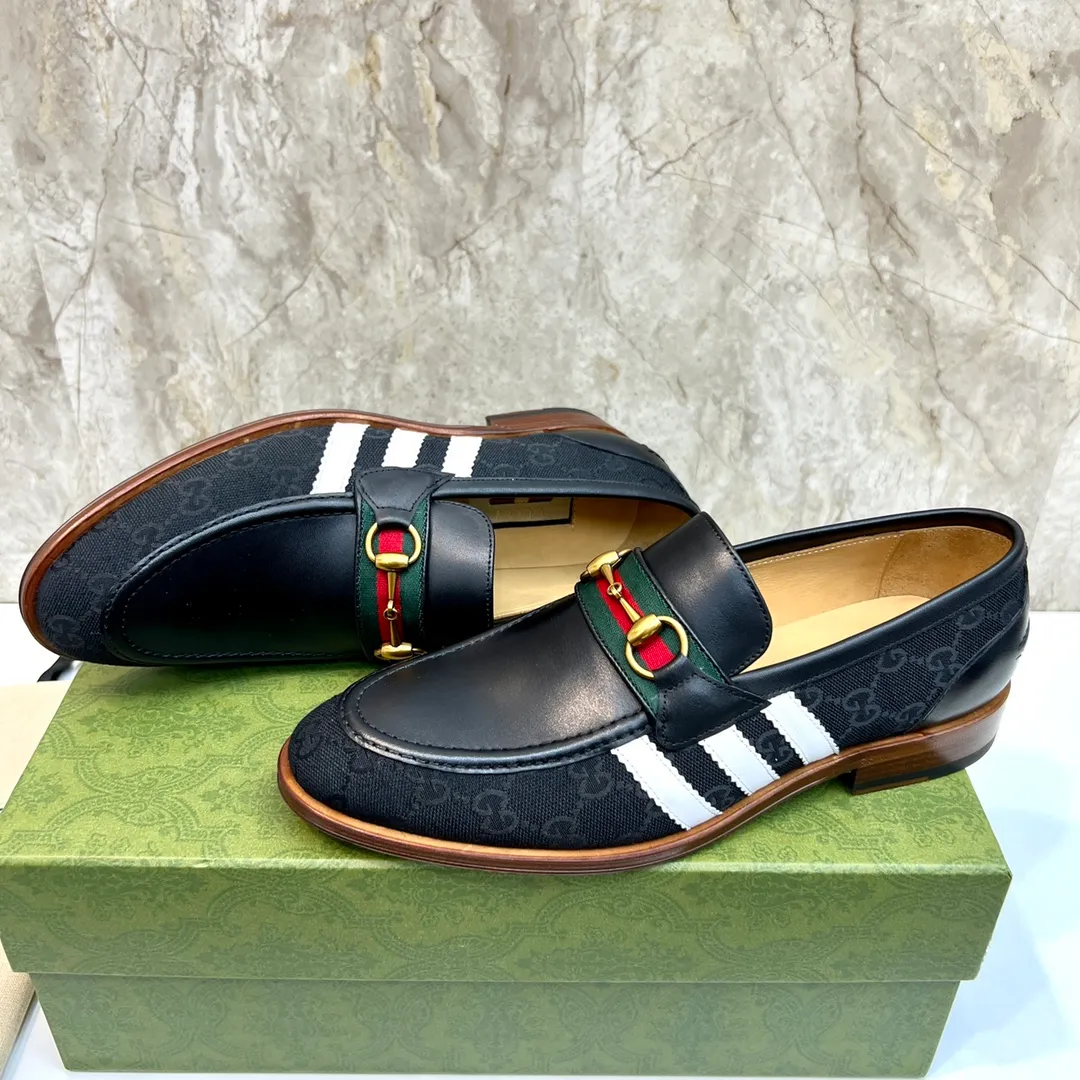 Original leather outsole P900 Brand: Co-branded Adidas｜GUCCI (Gucci) Standard code: Men's size 38–44 (45/46 can be customized) Grade: Same style as the official website Original quality Material: Original cowhide Leather lining Original leather outsole Style category: Men's fashionable casual leather shoes Distinguished big-name luxury elements top luxury Color: Actual picture